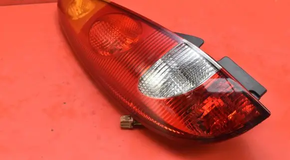 Nissan Almera Tino Rear/tail lights