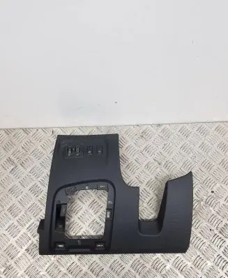 Renault Captur Dashboard lower bottom trim panel 689219226R