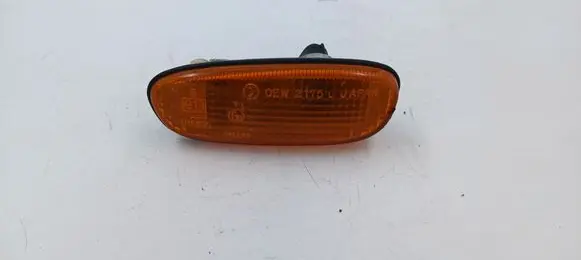 Subaru Impreza I Front fender indicator light