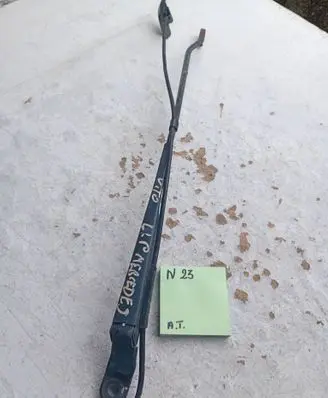 Mercedes-Benz Vito Viano W638 Front wiper blade arm 58974512546