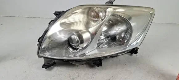 Toyota Auris 150 Headlight/headlamp 8115002460