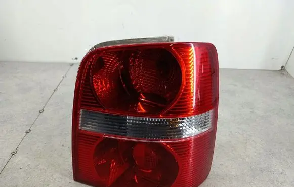 Volkswagen Touran I Rear/tail lights 1T09450961T0945112