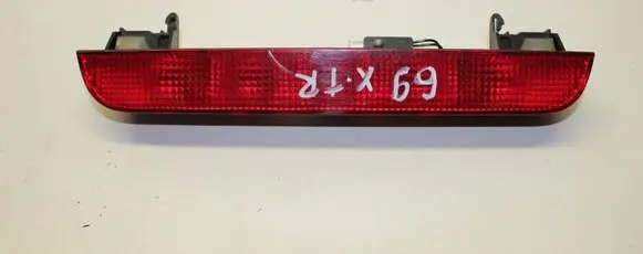 Nissan X-Trail T30 Third/center stoplight P1842