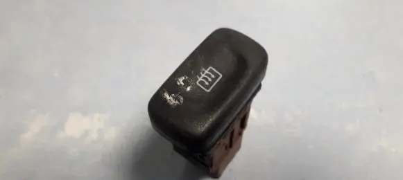 Nissan Primera Windscreen/window heater switch
