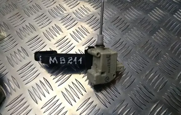 Mercedes-Benz E W211 Fuel tank cap lock A2038201997