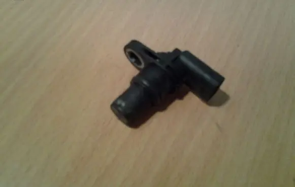 Audi A8 S8 D3 4E Crankshaft position sensor 07L905163