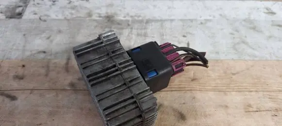 Glow plug pre-heat relay