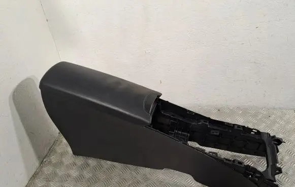 Toyota Avensis T270 Center console 5881005030C0 5881105010