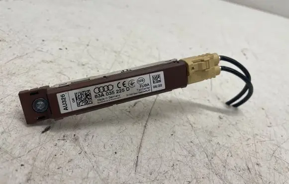 Audi Q3 F3 Aerial antenna amplifier 83A035225D