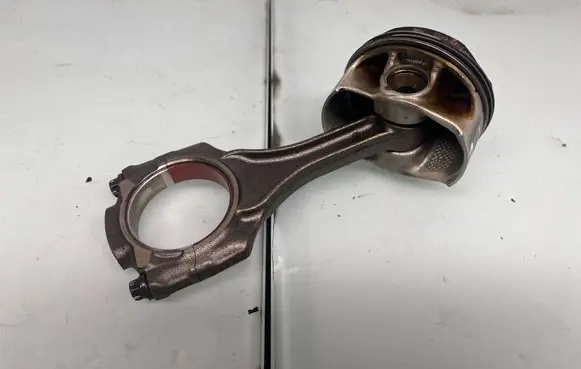 BMW 7 G11 G12 Piston with connecting rod 8665195 11258665195 7852246