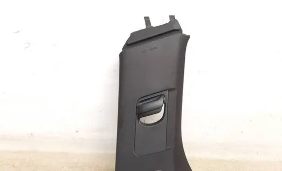 Volvo XC90 (C) pillar trim 31363588