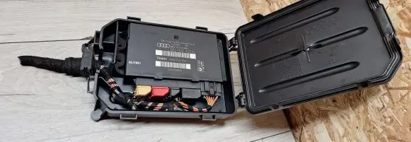 Audi A4 S4 B6 8E 8H Comfort/convenience module 8E0959433N