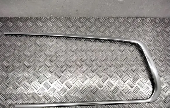 Volvo V70 Rear side glass trim 