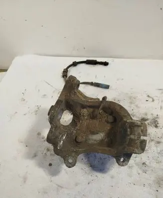 BMW 5 E60 E61 Front wheel hub spindle knuckle 6760954R