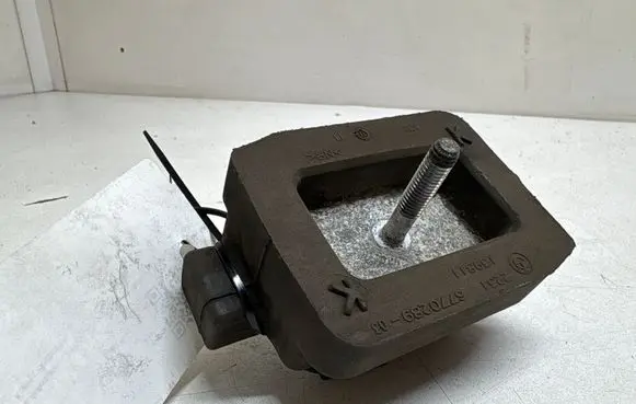 BMW 5 GT F07 Gearbox mount 6770289