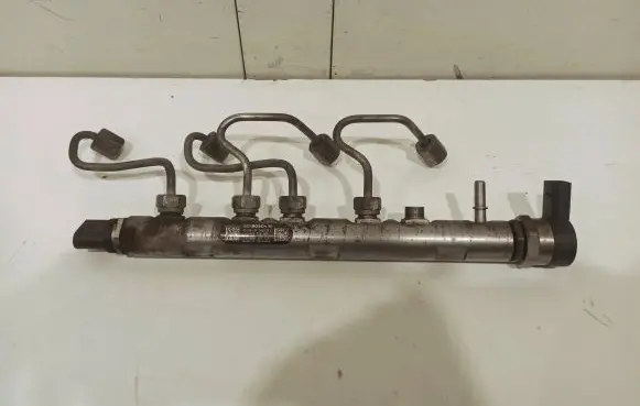 BMW 3 E90 E91 Fuel main line pipe 0445214182 548129L1 7809127