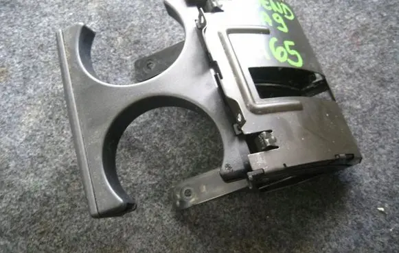 Honda Legend III KA9 Cup holder back 
