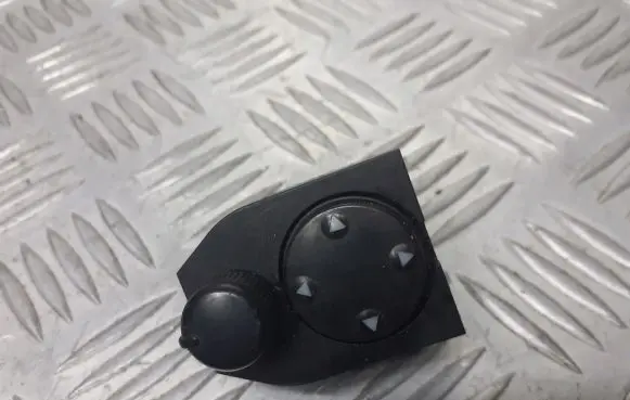 Audi A3 S3 8L Wing mirror switch 8D0959565A
