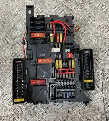 BMW 2 F22 F23 Fuse module M0060008133 ROTA900127