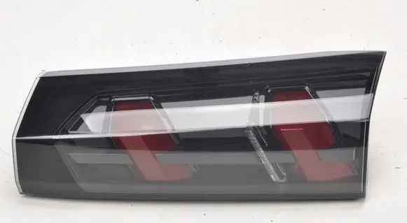 Peugeot 2008 II Tailgate rear/tail lights