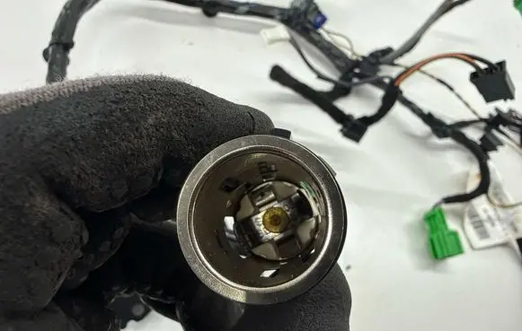 Volvo S60 USB socket connector 31374415