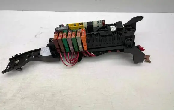 Mercedes-Benz GLE (W166 - C292) Fuse module A1665402350 13935426 5072426