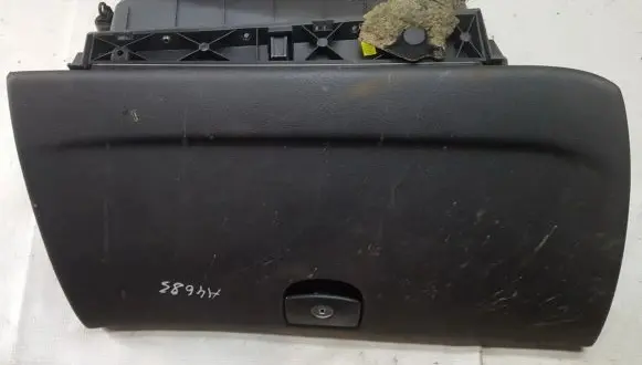 Peugeot 407 Glove box