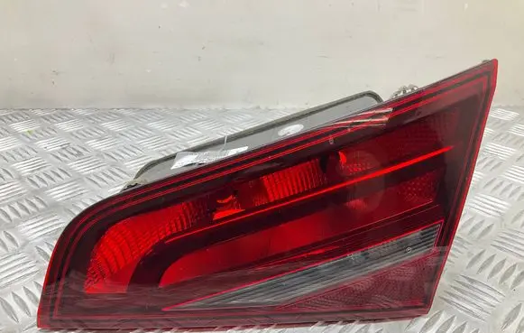 Audi A3 S3 8V Tailgate rear/tail lights 8V4945094