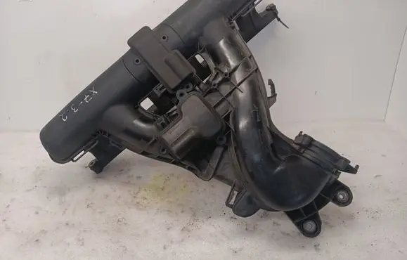Volvo XC60 Intake manifold 76676183