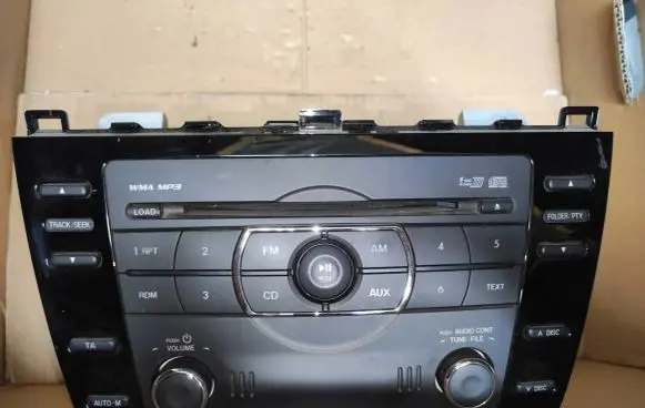 Mazda 6 Radio/GPS head unit trim GER4669RX