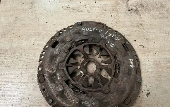 Volkswagen Golf V Pressure plate 