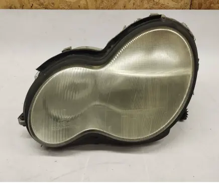 Mercedes-Benz C W203 Headlight/headlamp 2038200161 0301166201 BOSCH