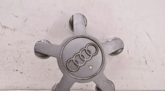 Audi A6 S6 C6 4F Original wheel cap 4F0601165