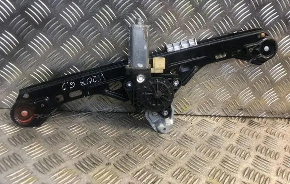Mercedes-Benz C W203 Rear window lifting mechanism without motor 0130822007