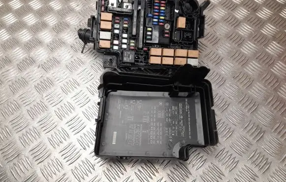 KIA Ceed Fuse box set 91201CR050