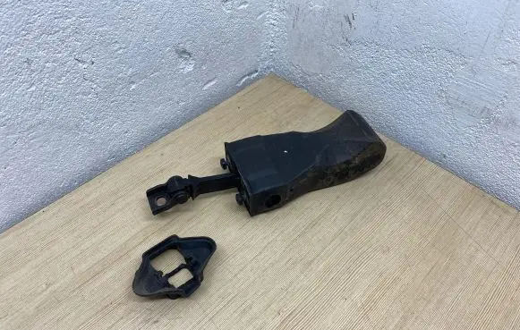 Seat Ibiza IV (6J,6P) Front door check strap stopper 6J0837249D