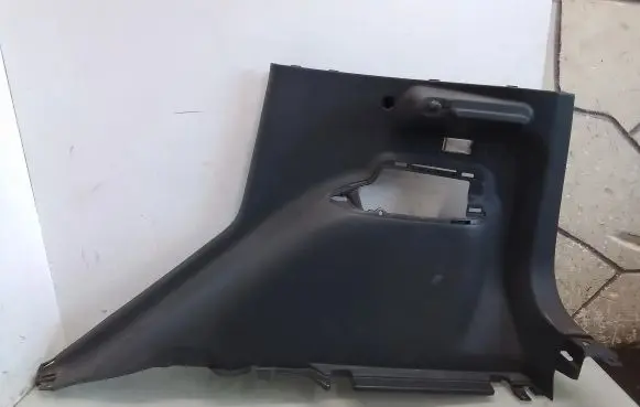 Mitsubishi Colt Trunk/boot lower side trim panel 7230A250ZZ