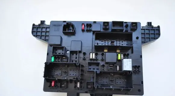 Opel Zafira C Fuse box set 365927271