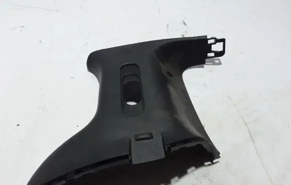 (D)pillar trim (top)