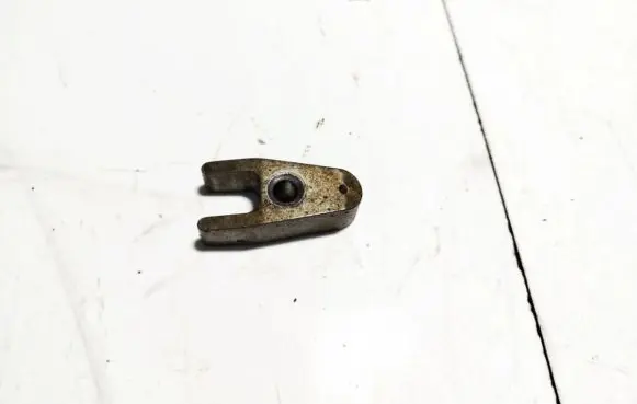 Jeep Grand Cherokee (WK) Fuel Injector clamp holder