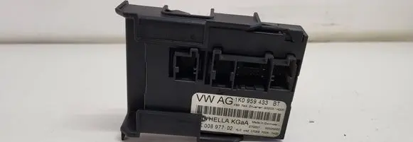 Volkswagen Touran I Door central lock control unit/module 1K0959433BT 00020000 S0203H020
