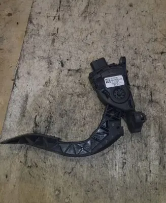 Audi A4 S4 B8 8K Accelerator throttle pedal 8K1721523 24112008 6PV00950500