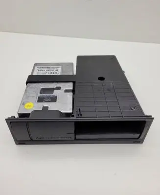 Audi A5 8T 8F Head unit multimedia control 8T0035785A