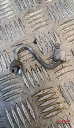 Volkswagen PASSAT B7 Fuel line pipe