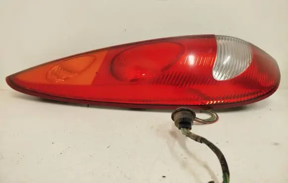 Nissan Almera Tino Rear/tail lights E95251