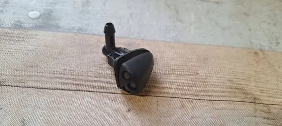 Chevrolet Sonic Windshield washer spray nozzle NZ1371