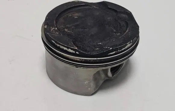BMW M5 Piston 89L106