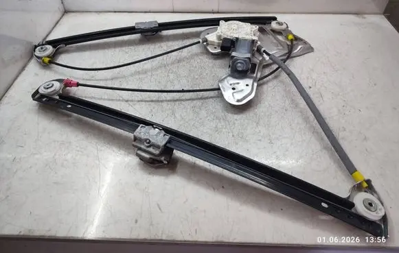 Land Rover Range Rover L322 Front door window regulator with motor AH4223201