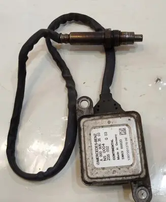 Mercedes-Benz C W205 Lambda probe sensor A0009053503