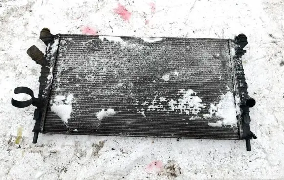 Ford Focus Coolant radiator 3m5h8005tl